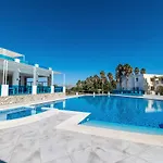 Cavo D' Oro Apartahotel