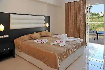 Cavo D' Oro Apart Otel 3*