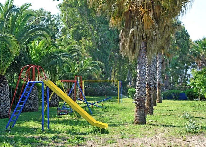 Cavo D' Oro Aparthotel 3*