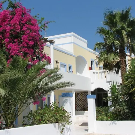 Apartahotel Cavo D' Oro 3*