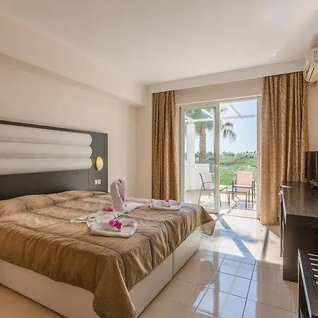 Cavo D' Oro مارماري