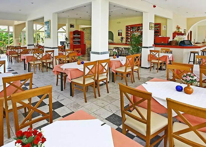 Cavo D' Oro Hotel apartamentowy 3*