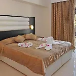 Cavo D' Oro Hotel apartamentowy 3*