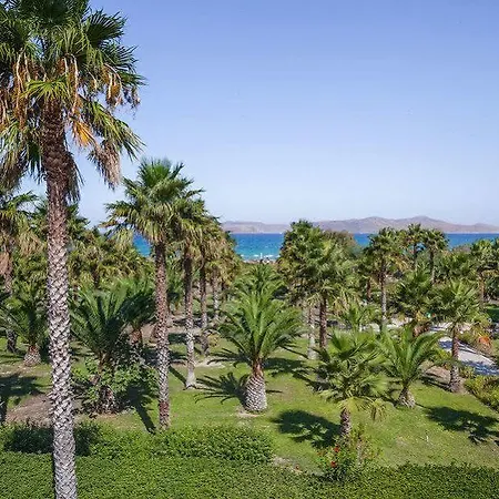 Cavo D' Oro Aparthotel 3*